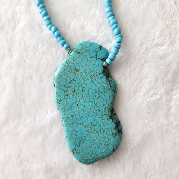 Vintage Jewelry - Vintage Turquoise Beaded Necklace Blue Howlite Stone Boho Hippie Witchy Jewelry‎